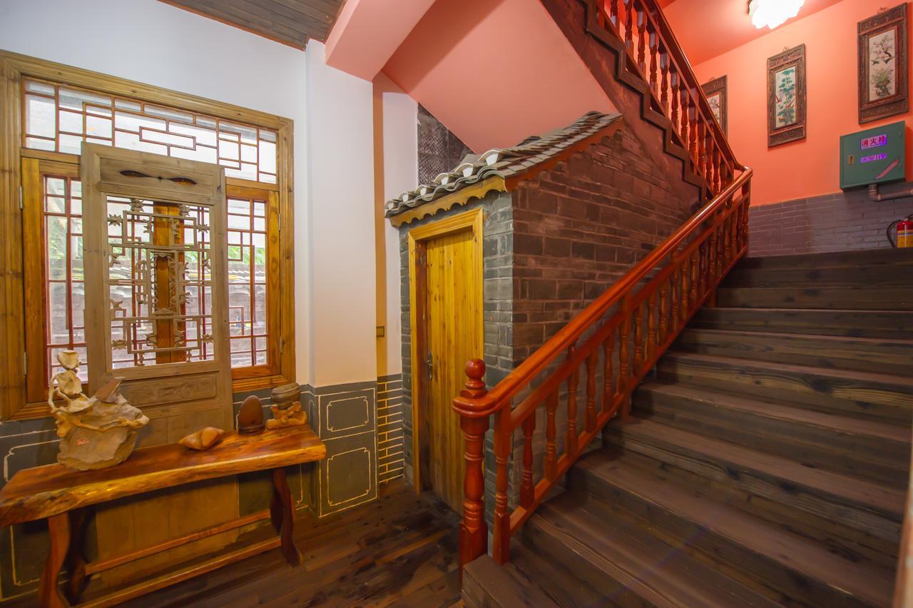 Отель Yangshuo Scenic Mountain Retreat Экстерьер фото