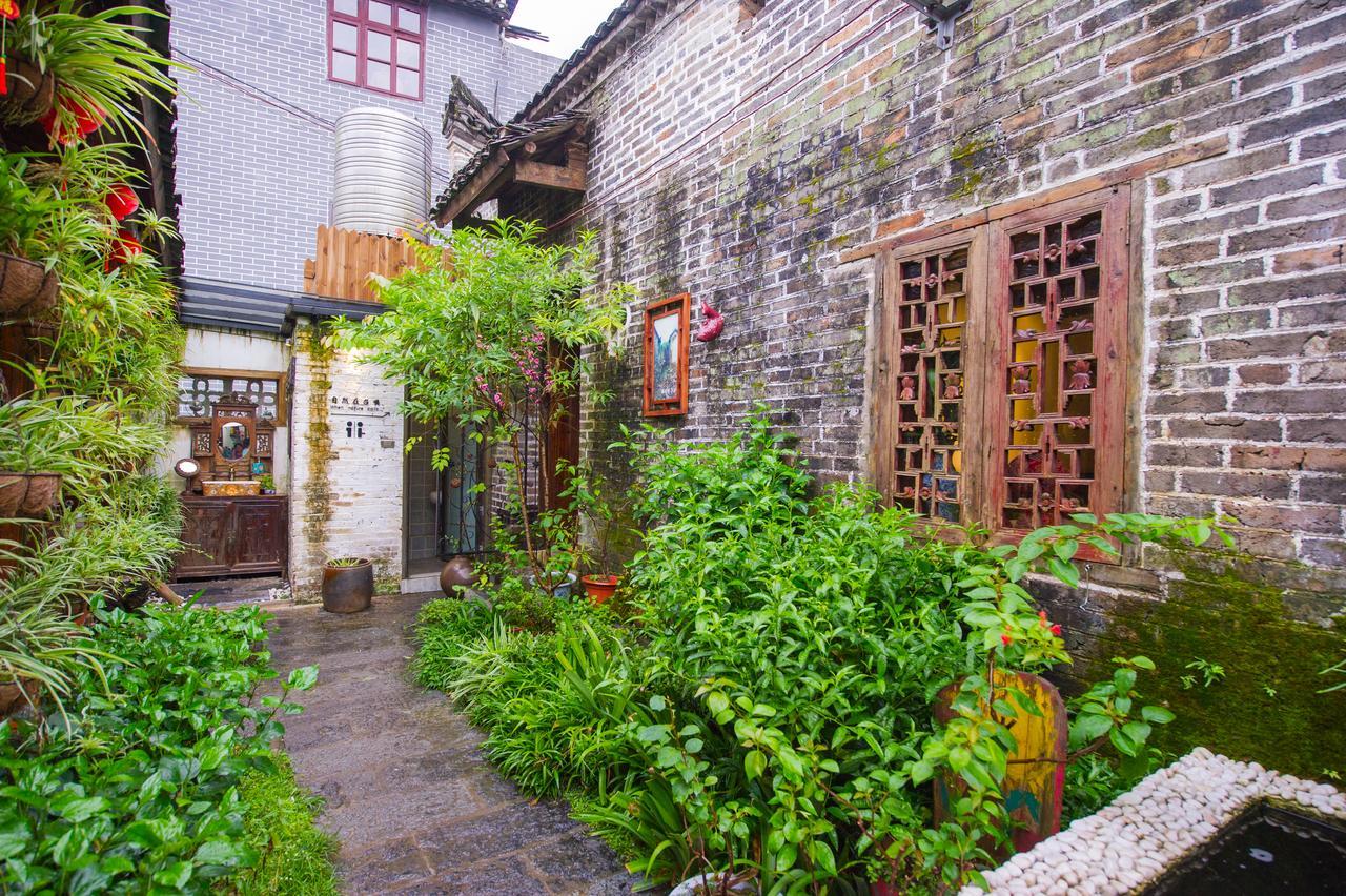 Отель Yangshuo Scenic Mountain Retreat Экстерьер фото