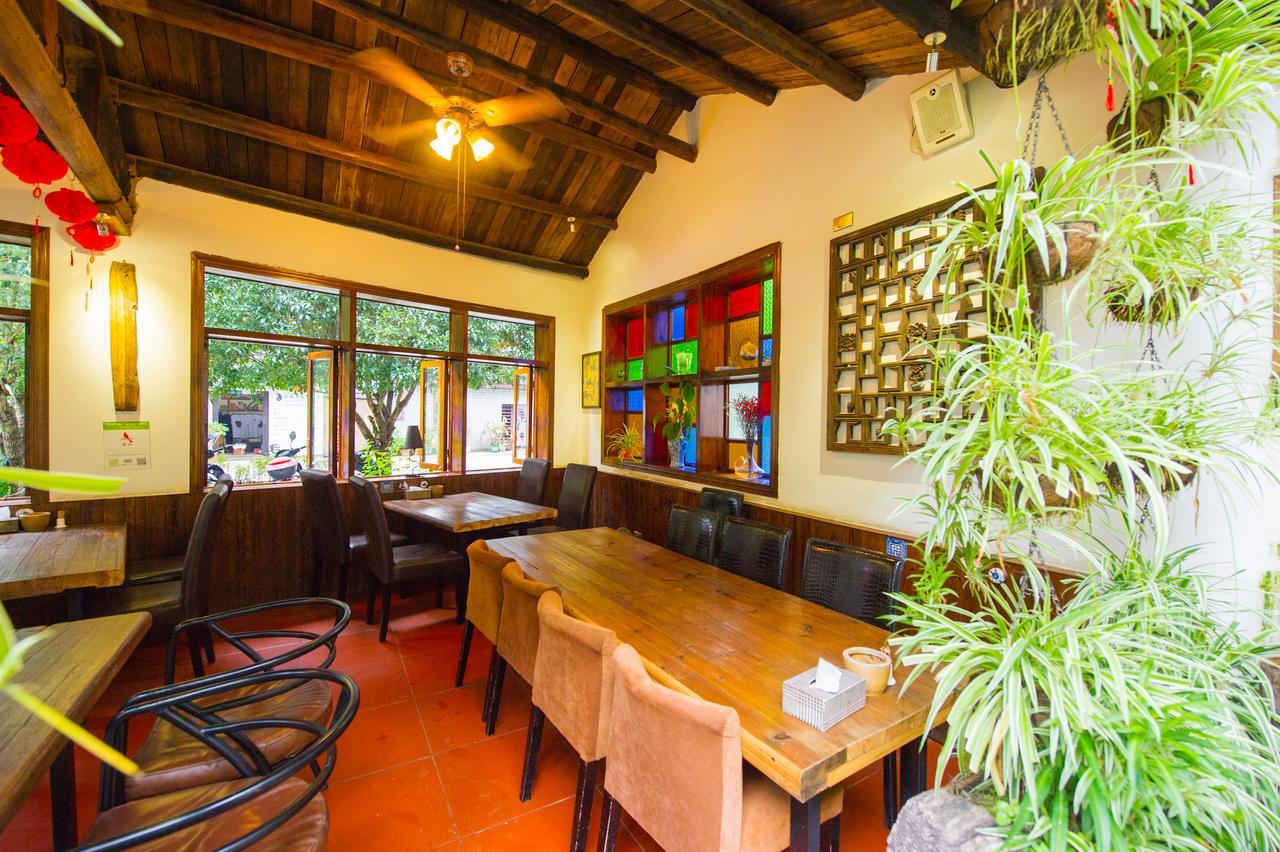 Отель Yangshuo Scenic Mountain Retreat Экстерьер фото