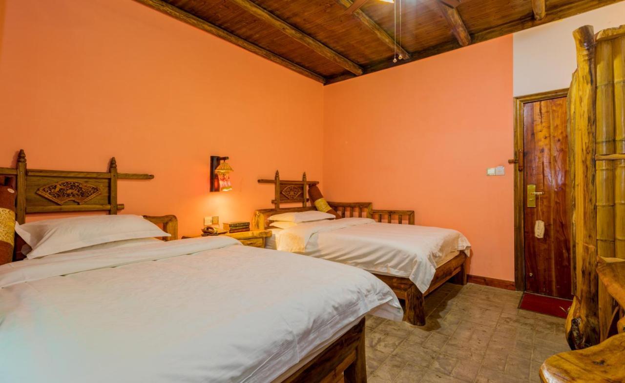 Отель Yangshuo Scenic Mountain Retreat Экстерьер фото